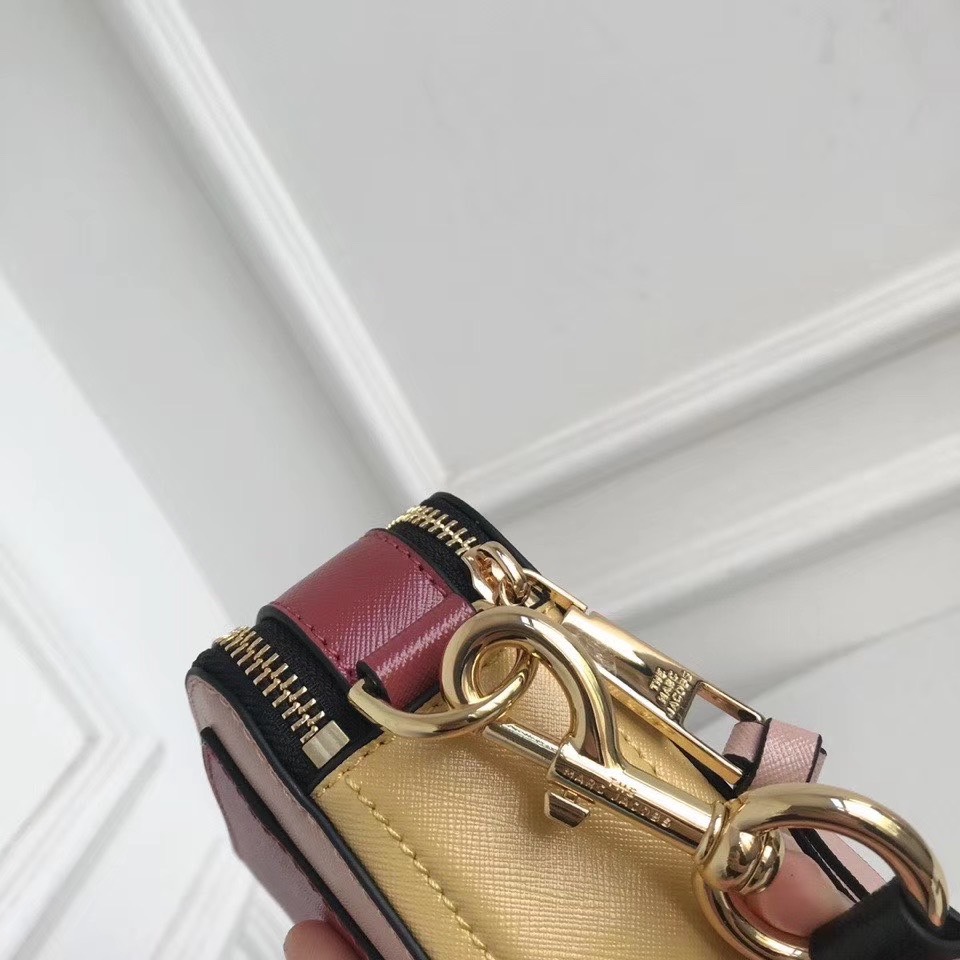 Túi đeo chéo nữ Marc Jacobs da thật màu hồng | Túi xách Snapshot Camera bag mẫu mới nhất 3